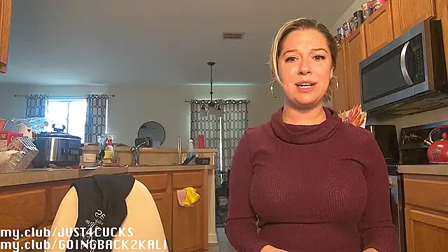 Snapshot of boomboomr00m chatting on 11/27/25, 03:45 boomboomr00m online show from 11/27/25, 03:45