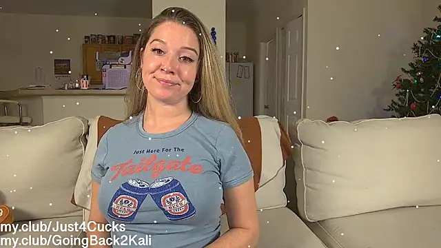 Snapshot of boomboomr00m chatting on 12/19/25, 02:04 boomboomr00m online show from 12/19/25, 02:04