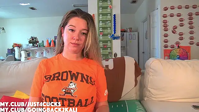 Snapshot of boomboomr00m chatting on 10/26/25, 05:24 boomboomr00m online show from 10/26/25, 05:24