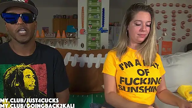 Snapshot of boomboomr00m chatting on 10/20/25, 02:35 boomboomr00m online show from 10/20/25, 02:35