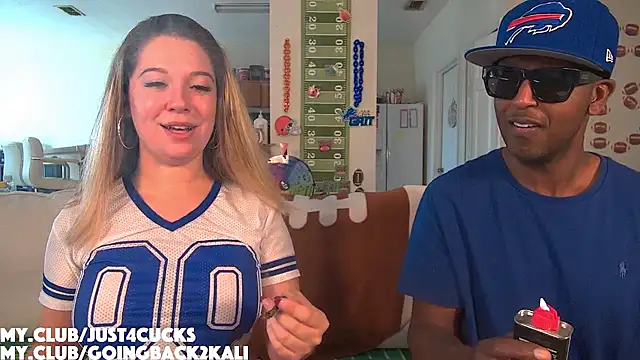 Snapshot of boomboomr00m chatting on 11/16/25, 06:01 boomboomr00m online show from 11/16/25, 06:01