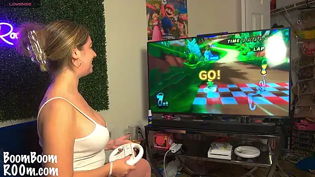 Snapshot of boomboomr00m chatting on 03/16/25, 08:54 boomboomr00m online show from 03/16/25, 08:54