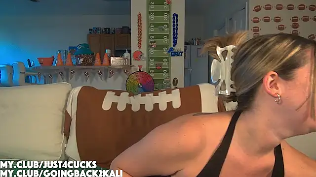 Snapshot of boomboomr00m chatting on 11/08/25, 09:29 boomboomr00m online show from 11/08/25, 09:29