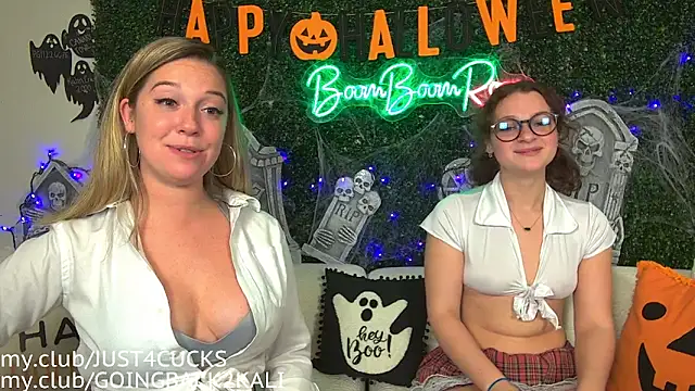 Snapshot of boomboomr00m chatting on 10/04/25, 12:34 boomboomr00m online show from 10/04/25, 12:34