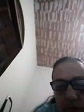 Snapshot of catdool chatting on 03/15/25, 10:44 catdool online show from 03/15/25, 10:44