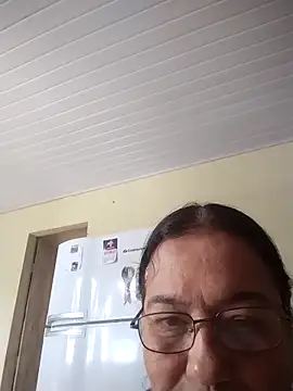 Snapshot of catdool chatting on 09/12/25, 12:27 catdool online show from 09/12/25, 12:27