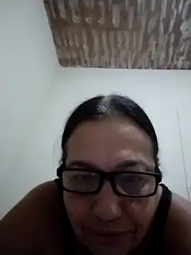 Snapshot of catdool chatting on 03/21/25, 12:29 catdool online show from 03/21/25, 12:29