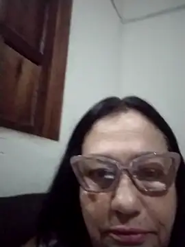 Snapshot of catdool chatting on 10/12/25, 01:07 catdool online show from 10/12/25, 01:07