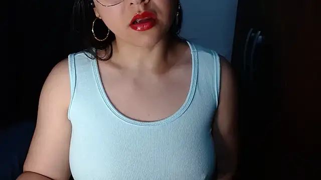 Snapshot of lizbodu chatting on 06/08/26, 02:23 lizbodu online show from 06/08/26, 02:23