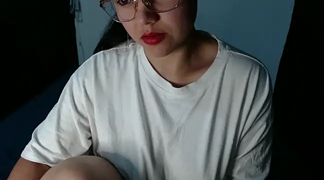 Snapshot of lizbodu chatting on 02/18/25, 01:32 lizbodu online show from 02/18/25, 01:32
