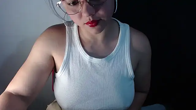 Snapshot of lizbodu chatting on 04/25/26, 10:18 lizbodu online show from 04/25/26, 10:18