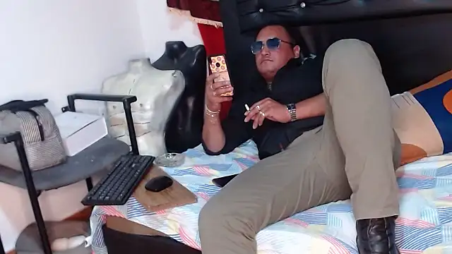 hardrock982 online show from 12/05/25, 02:15