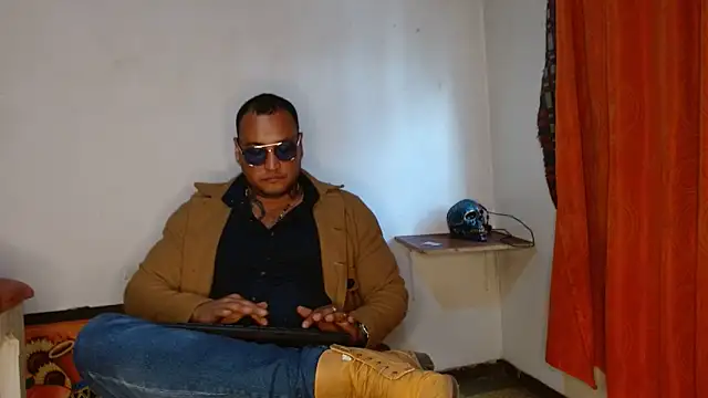 hardrock982 online show from 03/21/25, 01:45