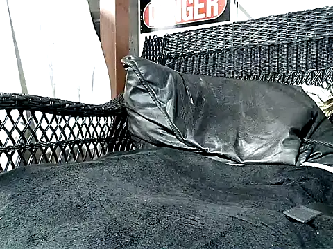 HungHawaiian808xh online show from 11/04/25, 05:22