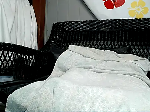 HungHawaiian808xh online show from 04/17/26, 03:09