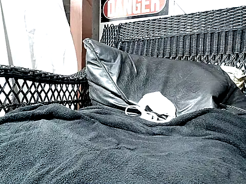 HungHawaiian808xh online show from 11/10/25, 04:50