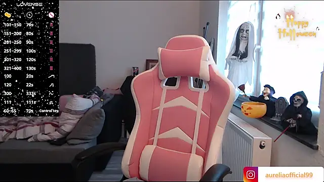 AureliaWinter online show from 11/01/25, 11:04