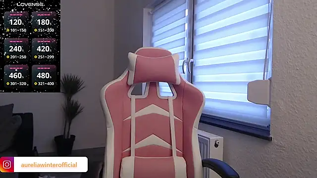 AureliaWinter online show from 02/07/25, 09:16