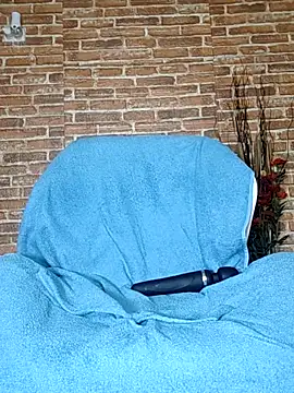 Snapshot of _Horny_milf_ chatting on 07/02/26, 02:45 Horny milf online show from 07/02/26, 02:45