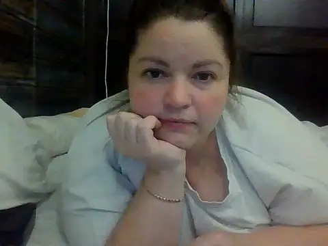 cute  cherry online show from 06/19/26, 08:03