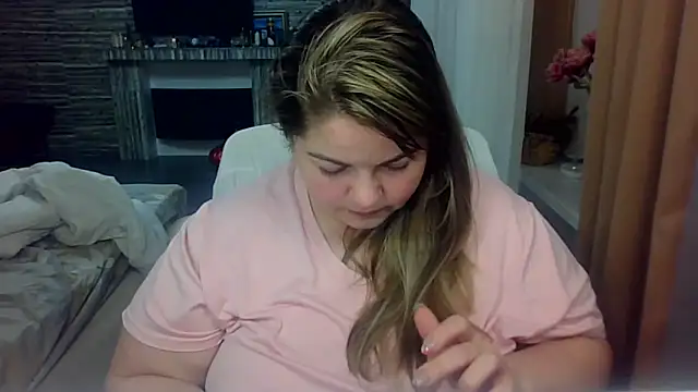 cute  cherry online show from 03/12/26, 08:57
