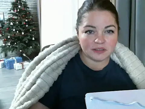 Snapshot of cute__cherry chatting on 01/14/25, 07:43 cute  cherry online show from 01/14/25, 07:43