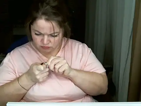 Snapshot of cute__cherry chatting on 01/15/26, 08:56 cute cherry online show from 01/15/26, 08:56