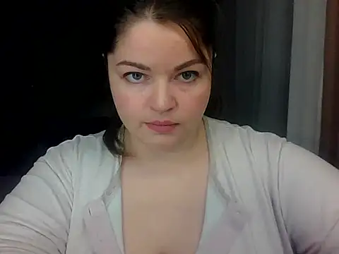 Snapshot of cute__cherry chatting on 02/11/26, 04:18 cute cherry online show from 02/11/26, 04:18