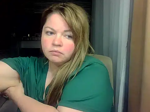 cute  cherry online show from 05/06/26, 09:52