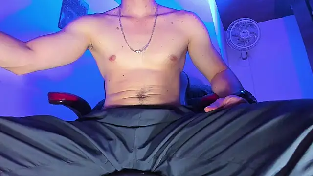 Alex smith00 online show from 12/01/25, 08:42