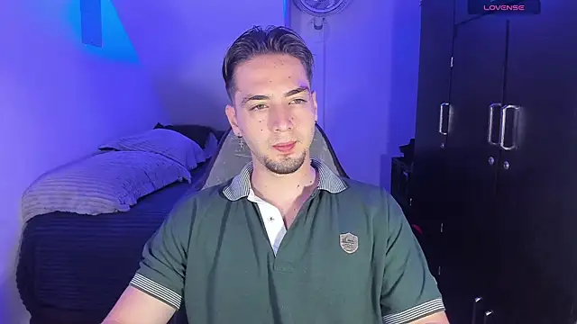 Alex smith00 online show from 10/11/25, 02:23