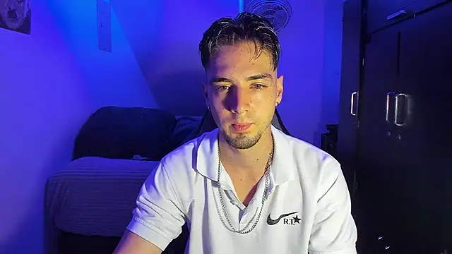 Alex smith00 online show from 02/09/26, 06:17