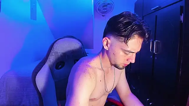 Alex smith00 online show from 02/17/26, 03:20