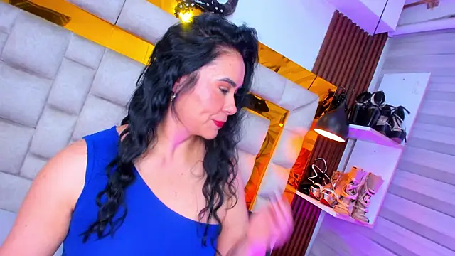 bigass monic online show from 04/15/26, 02:50