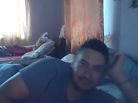 Snapshot of nemes2 chatting on 10/09/25, 06:14 nemes2 online show from 10/09/25, 06:14