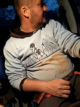 Snapshot of nemes2 chatting on 12/02/25, 03:25 nemes2 online show from 12/02/25, 03:25