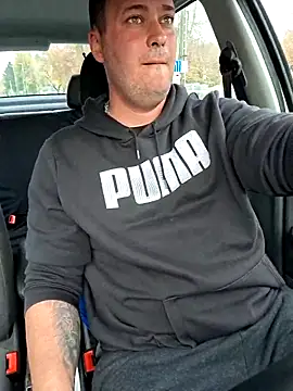 Snapshot of nemes2 chatting on 11/08/25, 01:14 nemes2 online show from 11/08/25, 01:14