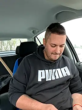 Snapshot of nemes2 chatting on 11/23/25, 08:57 nemes2 online show from 11/23/25, 08:57