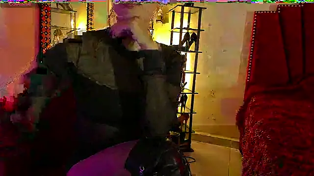 Snapshot of Cristina__Smith chatting on 09/22/25, 01:55 Cristina Smith online show from 09/22/25, 01:55