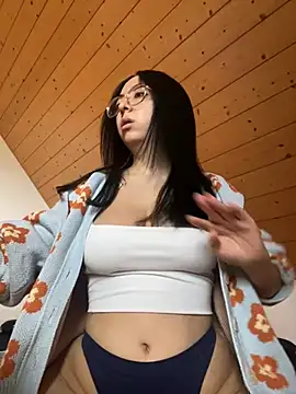 Snapshot of NattCastillo chatting on 02/07/25, 09:37 NattCastillo online show from 02/07/25, 09:37