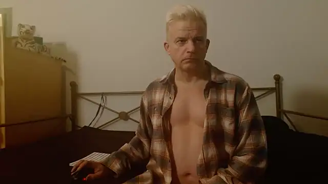 Dragonnycxh online show from 11/07/25, 03:22