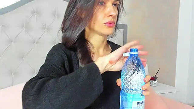 JennaMyers online show from 11/17/25, 08:13