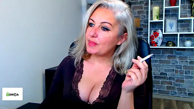 Snapshot of angel_devil_milf chatting on 02/17/26, 12:24 angel devil milf online show from 02/17/26, 12:24