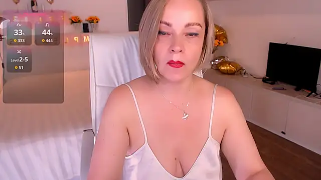 Tilly Eliot online show from 11/10/25, 08:14