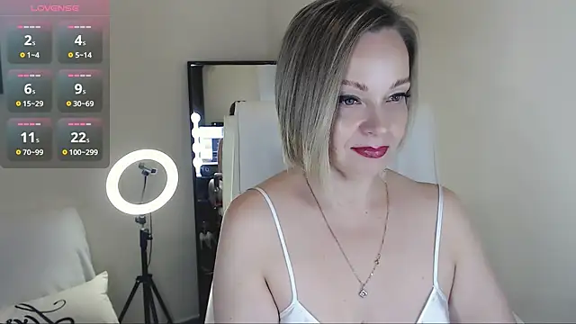 Tilly Eliot online show from 02/20/25, 04:47