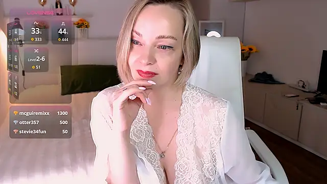 Tilly Eliot online show from 09/26/25, 02:18