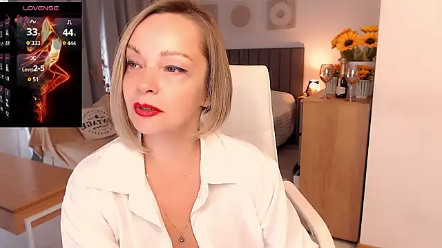 Tilly Eliot online show from 03/14/26, 08:59