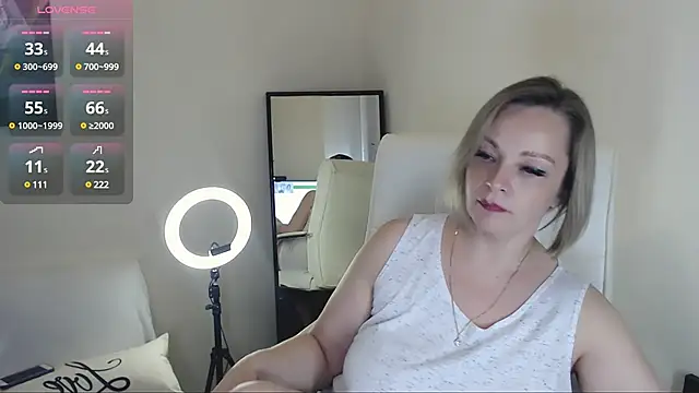 Tilly Eliot online show from 03/18/25, 12:19