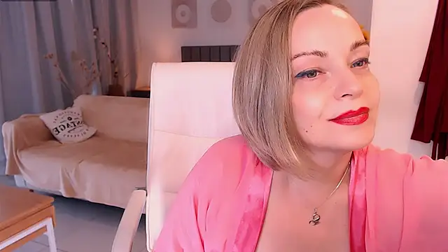 Tilly Eliot online show from 12/15/25, 06:25