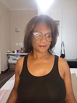 Hotgrannyx online show from 10/31/25, 04:09